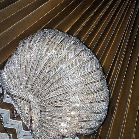 Purse - Picture 3 of 3